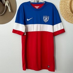 EUC USA SOCCER JERSEY SZ L